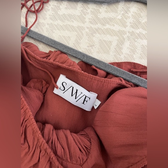 SWF Hannah Maxi Dress Ruffled in Indian Red Rust Color Size Large Rayon - Picture 4 of 8